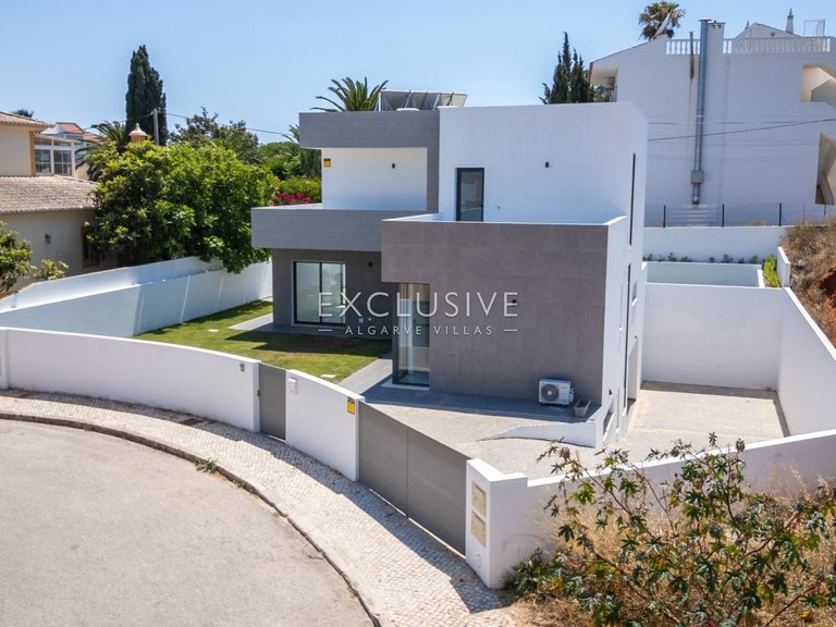 Villa for Sale in Lagos, Algarve 32