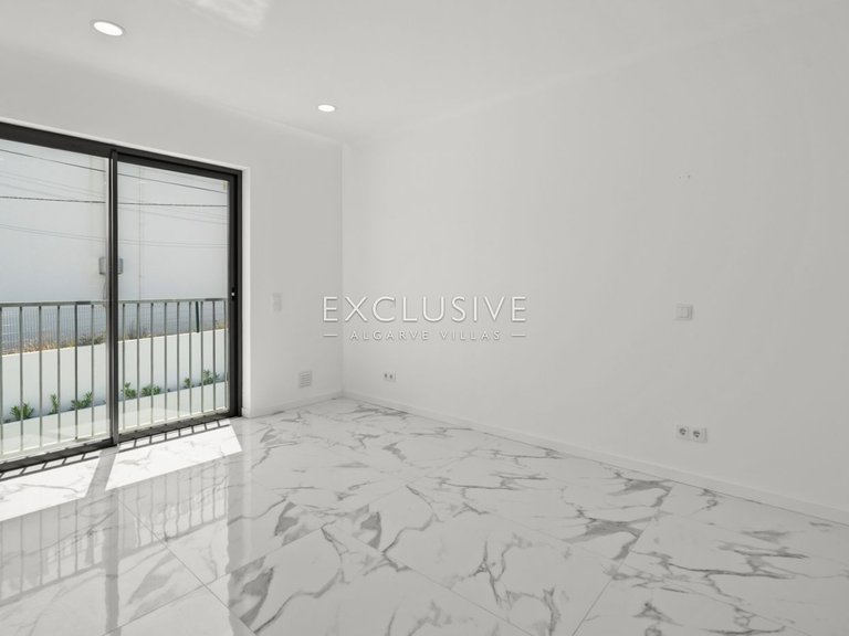 Villa for Sale in Lagos, Algarve 16