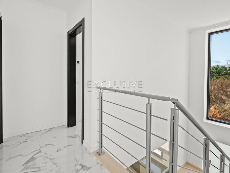 Villa for Sale in Lagos, Algarve 15