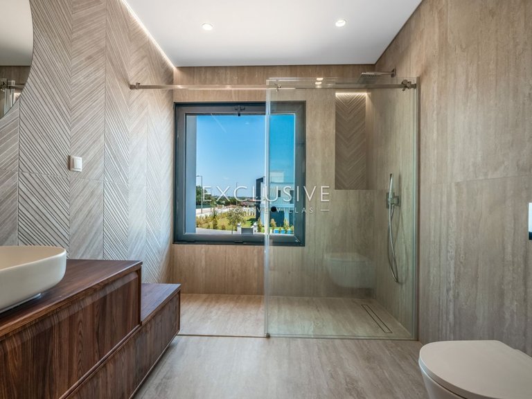 Villa for Sale in ArmaÇÃo De Pera, Algarve 21