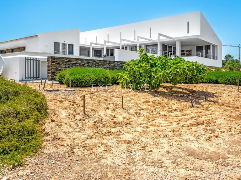 Villa for Sale in Carvoeiro, Algarve 41