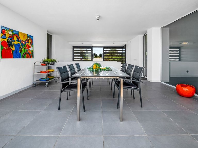 Villa for Sale in Carvoeiro, Algarve 10
