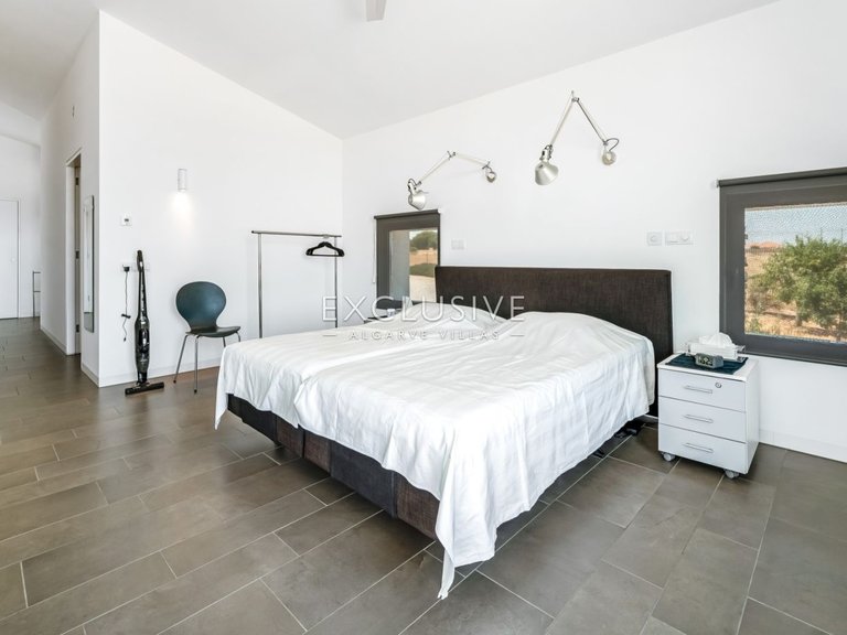 Villa for Sale in Carvoeiro, Algarve 18