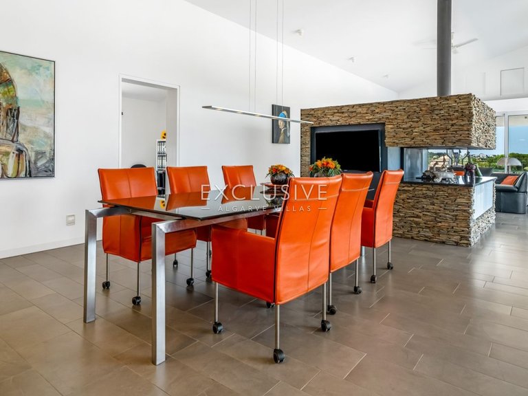 Villa for Sale in Carvoeiro, Algarve 15