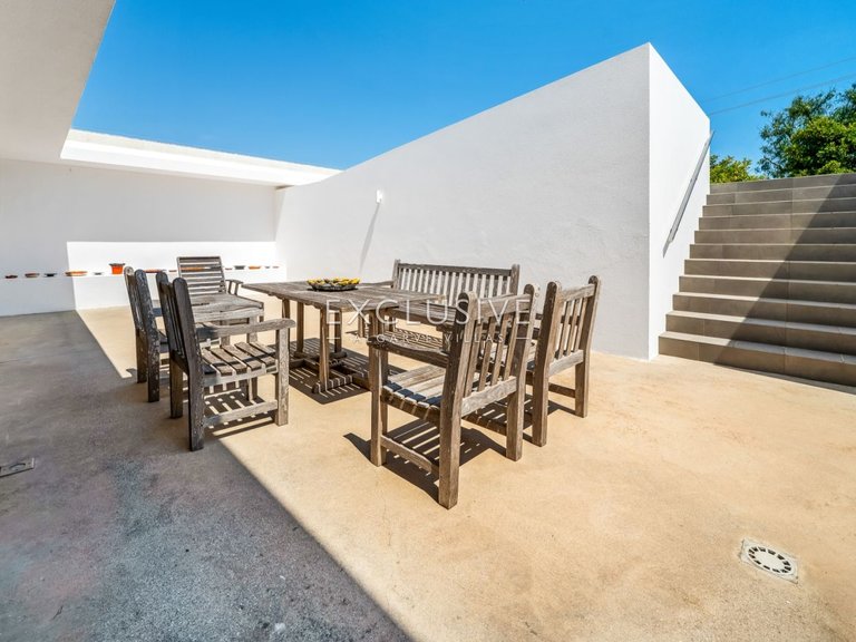 Villa for Sale in Carvoeiro, Algarve 35