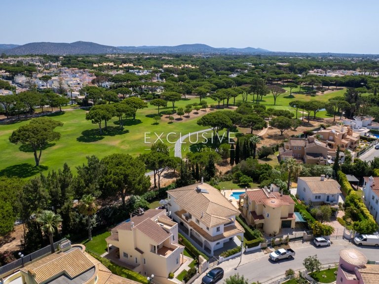 Villa for Sale in Vilamoura, Algarve 45