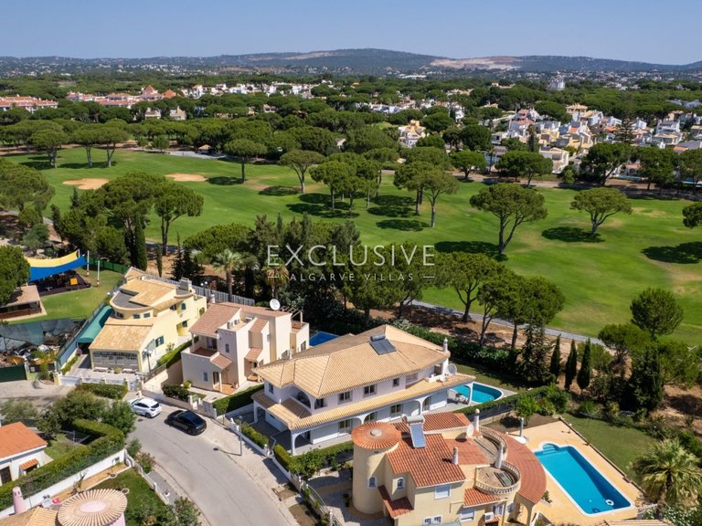 Villa for Sale in Vilamoura, Algarve 1