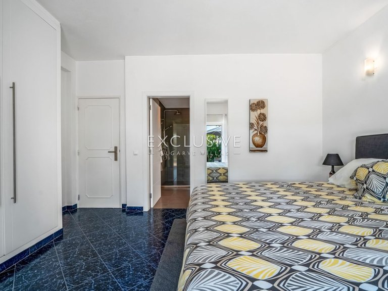 Villa for Sale in Vilamoura, Algarve 13