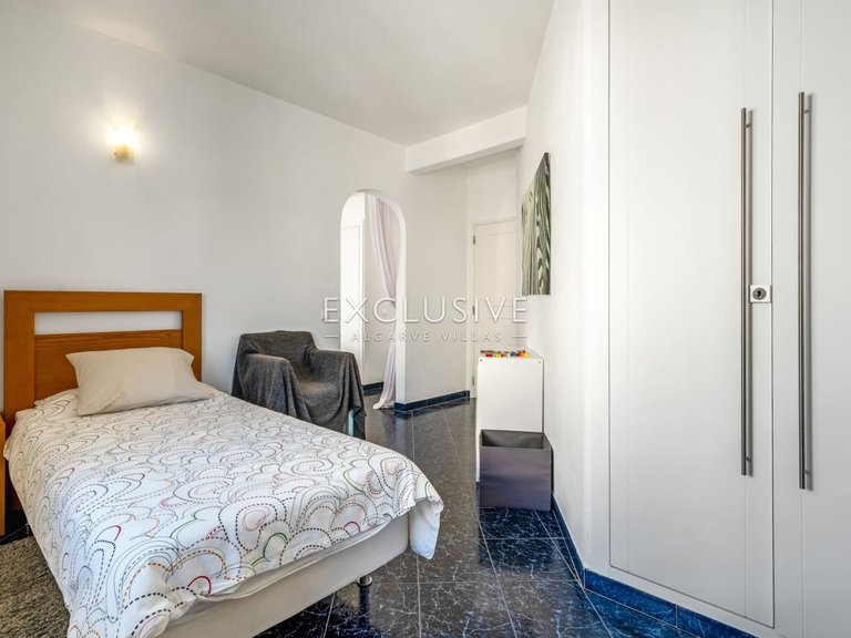 Villa for Sale in Vilamoura, Algarve 26