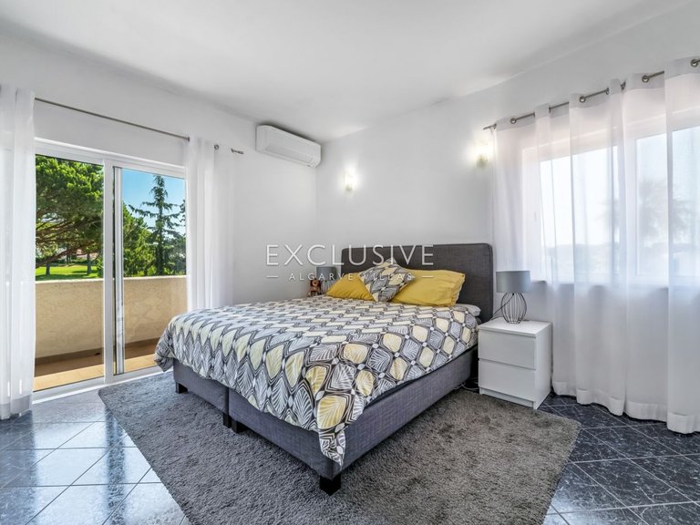 Villa for Sale in Vilamoura, Algarve 30