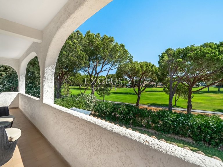 Villa for Sale in Vilamoura, Algarve 34