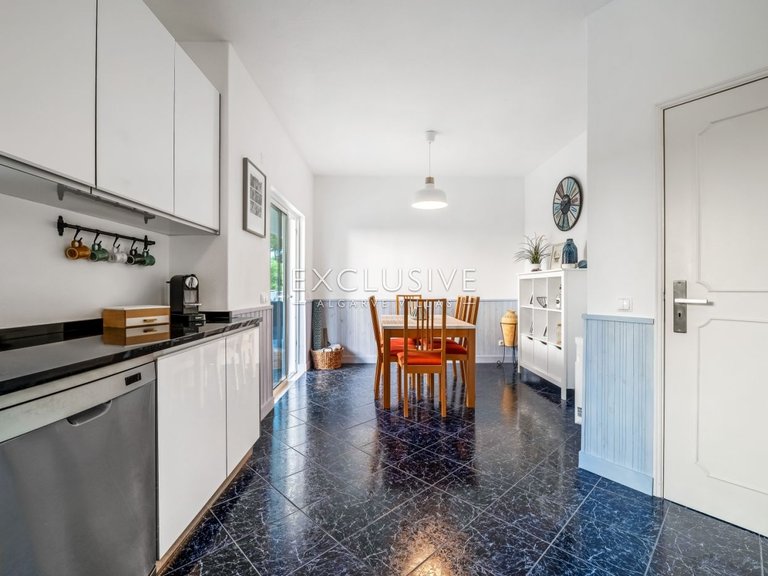 Villa for Sale in Vilamoura, Algarve 37