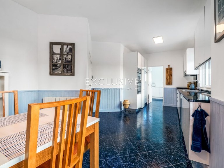 Villa for Sale in Vilamoura, Algarve 38