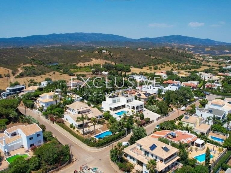 Villa for Sale in PortimÃo, Algarve 49
