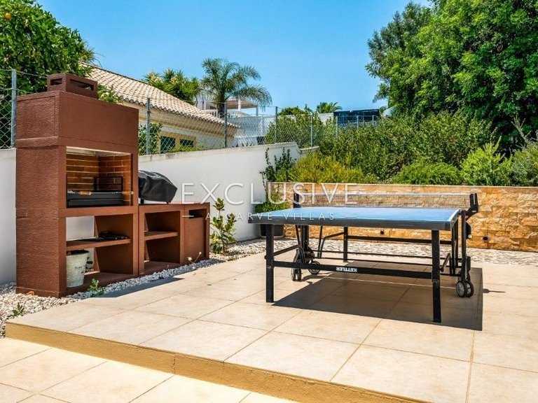 Villa for Sale in PortimÃo, Algarve 39