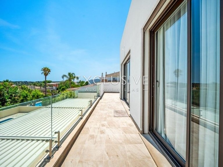 Villa for Sale in PortimÃo, Algarve 34