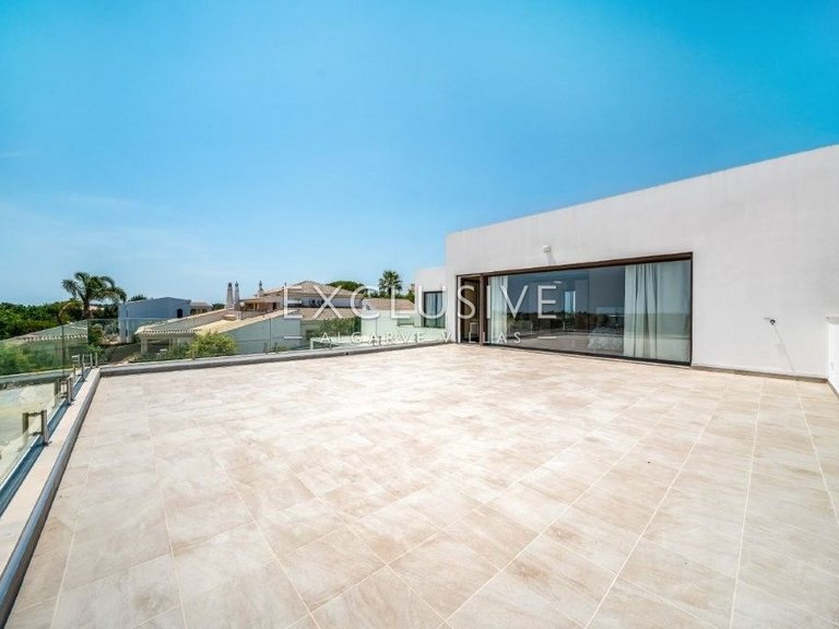 Villa for Sale in PortimÃo, Algarve 25