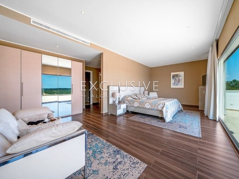 Villa for Sale in PortimÃo, Algarve 22