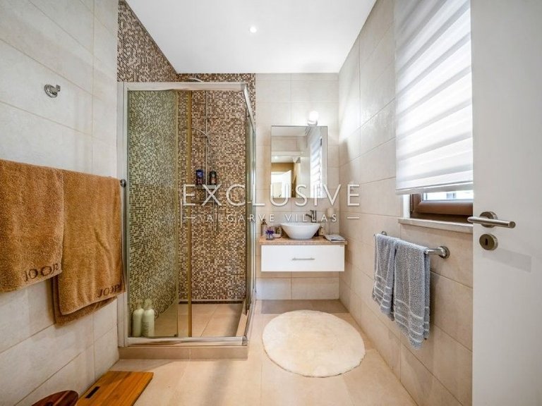 Villa for Sale in PortimÃo, Algarve 20