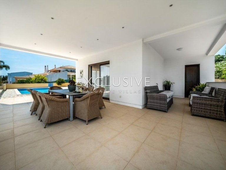 Villa for Sale in PortimÃo, Algarve 8