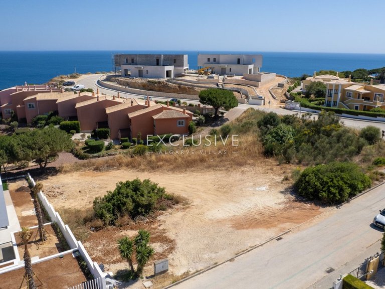 Villa for Sale in Praia Da Luz, Algarve 15