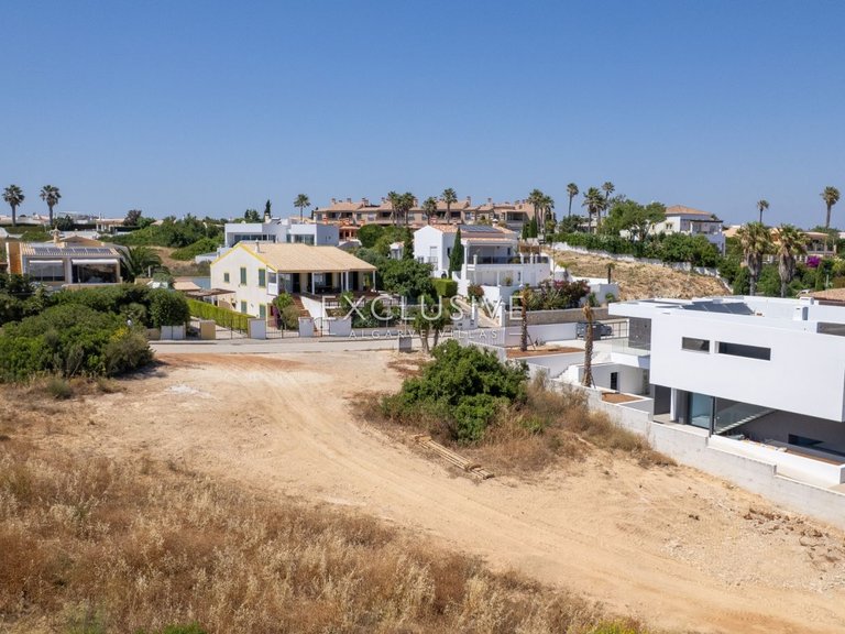 Villa for Sale in Praia Da Luz, Algarve 13