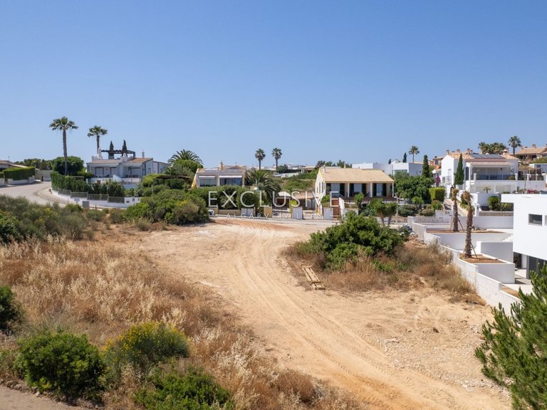 Villa for Sale in Praia Da Luz, Algarve 12