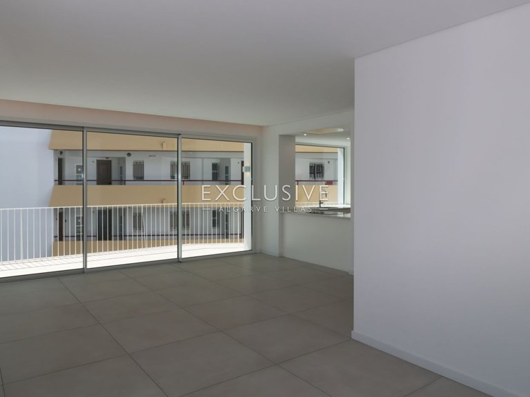 Apartment for Sale in Vilamoura, Algarve 11