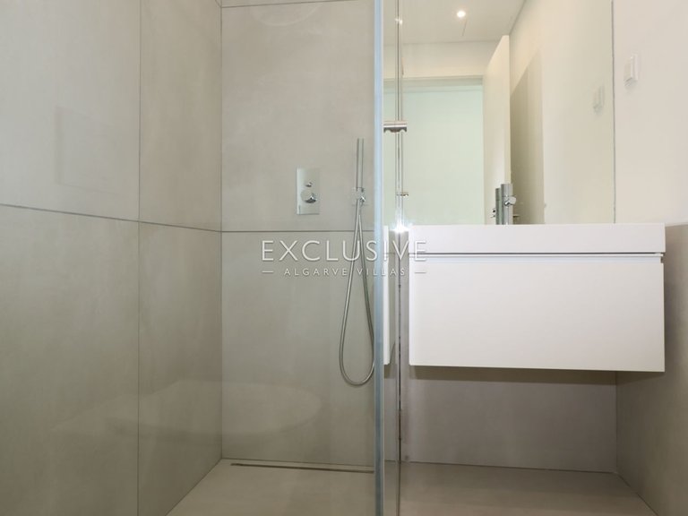 Apartment for Sale in Vilamoura, Algarve 19