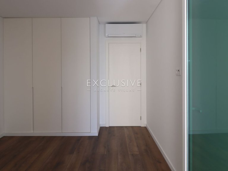 Apartment for Sale in Vilamoura, Algarve 13