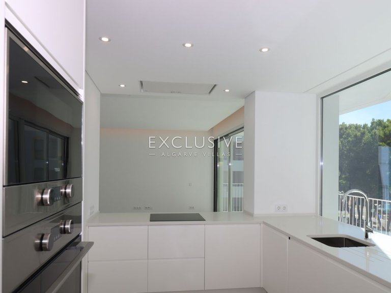 Apartment for Sale in Vilamoura, Algarve 3