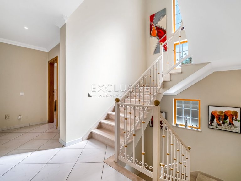 Villa for Sale in Albufeira, Algarve 17