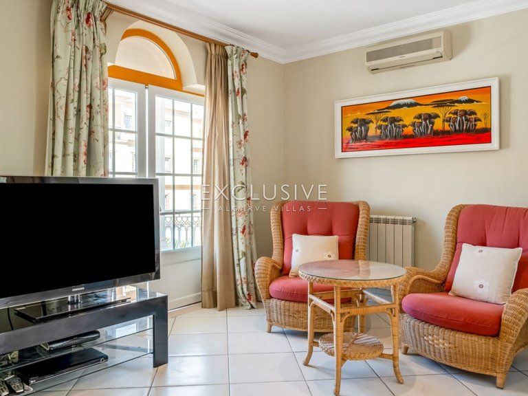Villa for Sale in Albufeira, Algarve 23