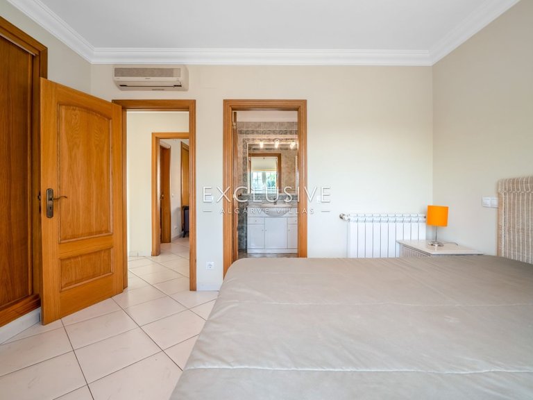 Villa for Sale in Albufeira, Algarve 28