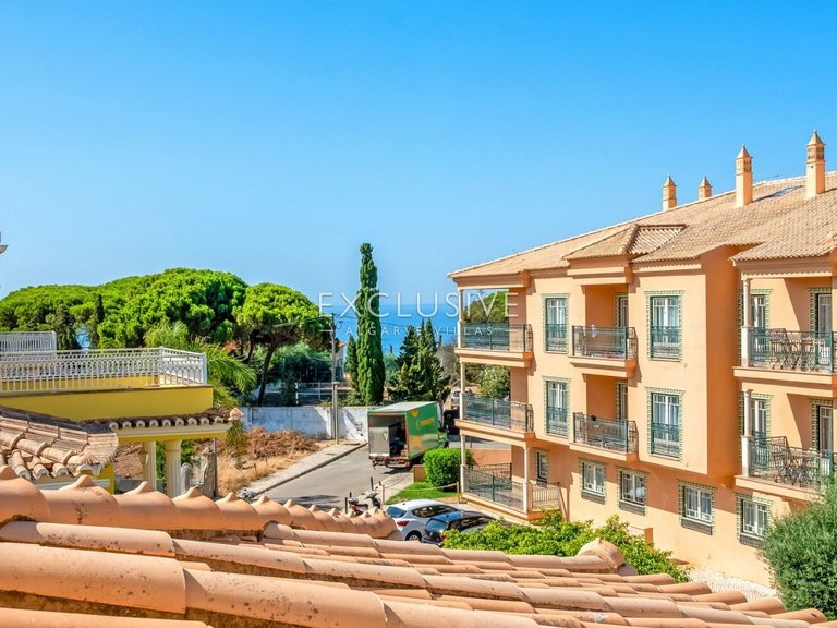 Villa for Sale in Albufeira, Algarve 31