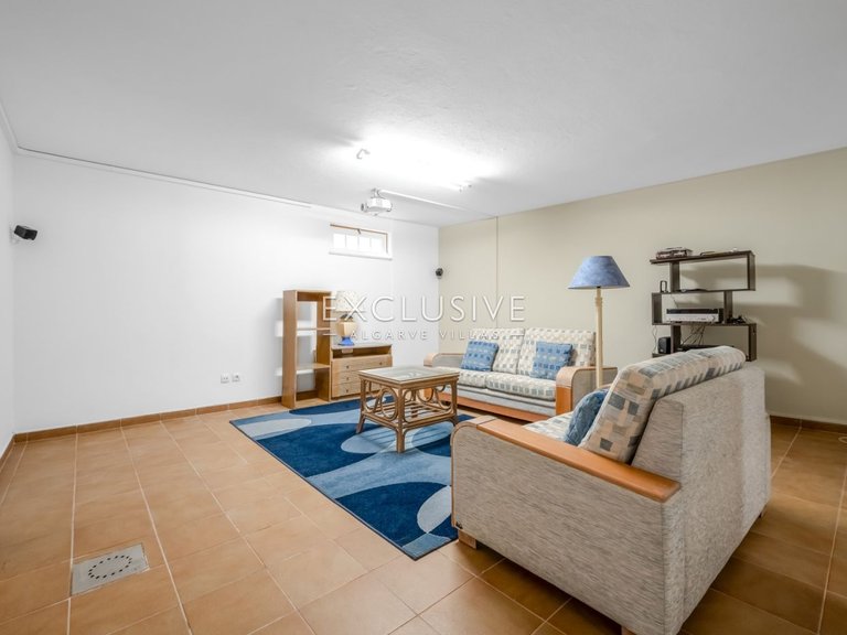 Villa for Sale in Albufeira, Algarve 33