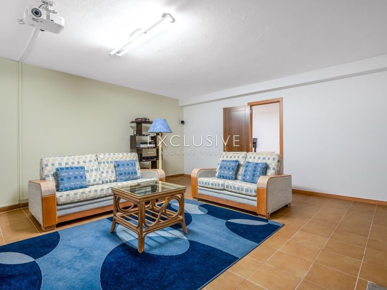 Villa for Sale in Albufeira, Algarve 35