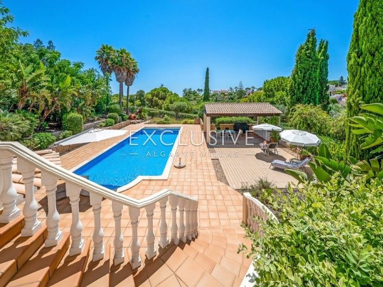 Villa for Sale in Carvoeiro, Algarve 39
