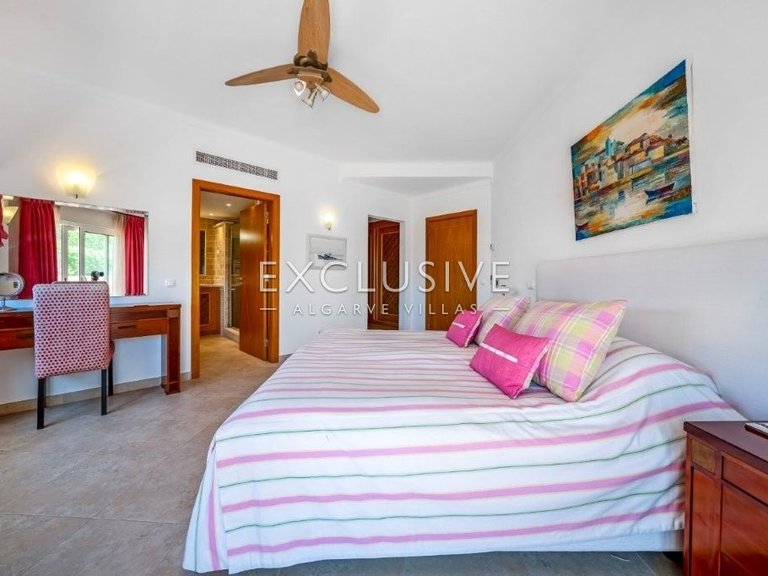 Villa for Sale in Carvoeiro, Algarve 33
