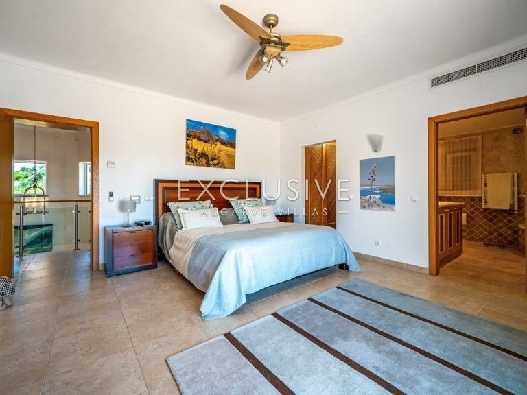 Villa for Sale in Carvoeiro, Algarve 27