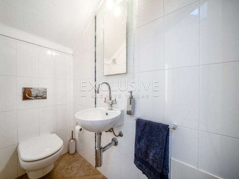 Villa for Sale in Carvoeiro, Algarve 24