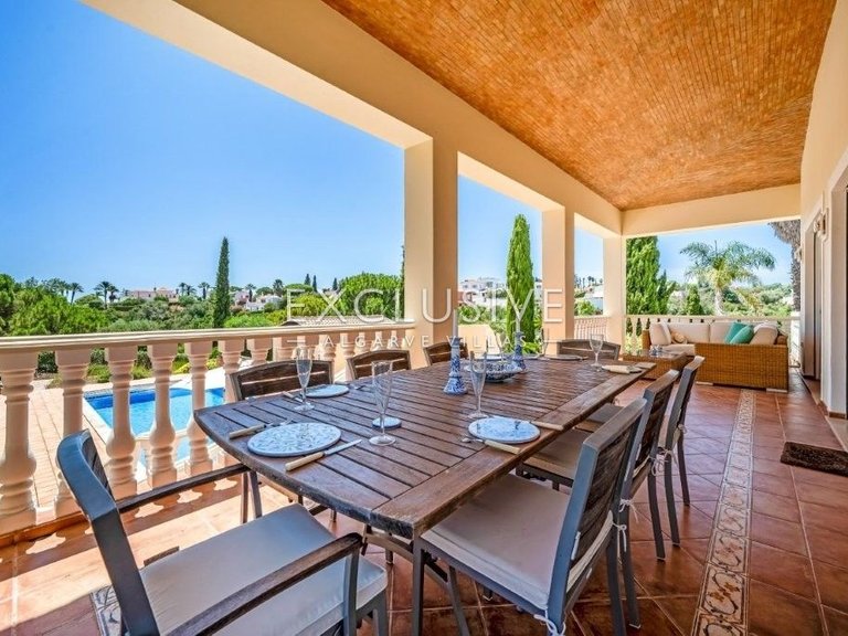 Villa for Sale in Carvoeiro, Algarve 8