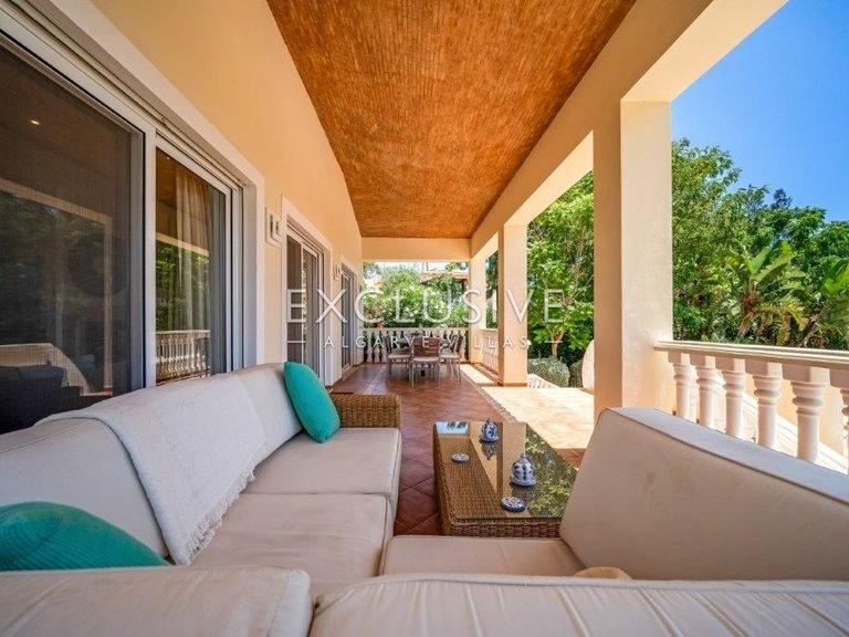 Villa for Sale in Carvoeiro, Algarve 7