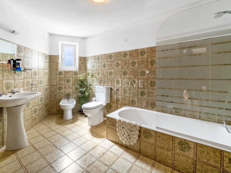 Villa for Sale in Lagos, Algarve 13
