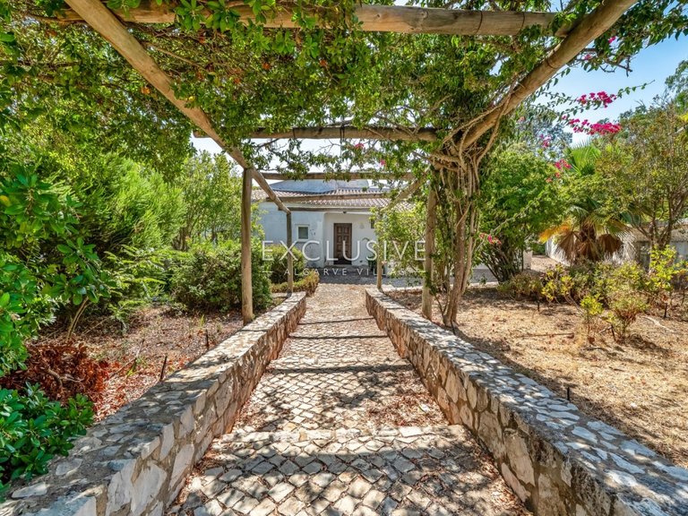 Villa for Sale in Lagos, Algarve 3