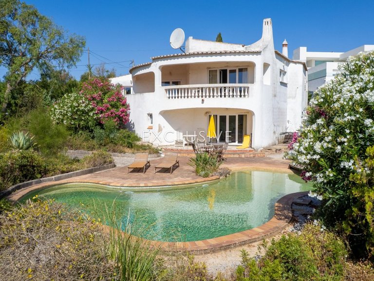 Villa for Sale in Lagos, Algarve 12
