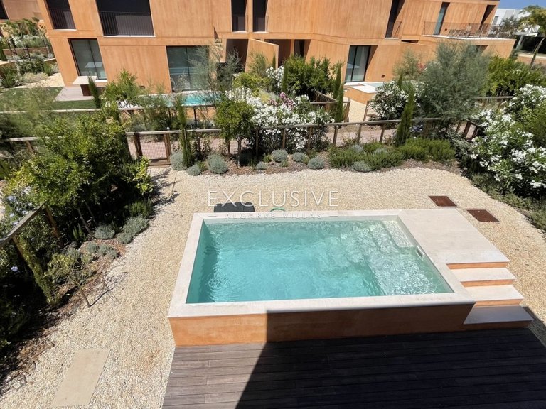 Villa for Sale in Vilamoura, Algarve 13