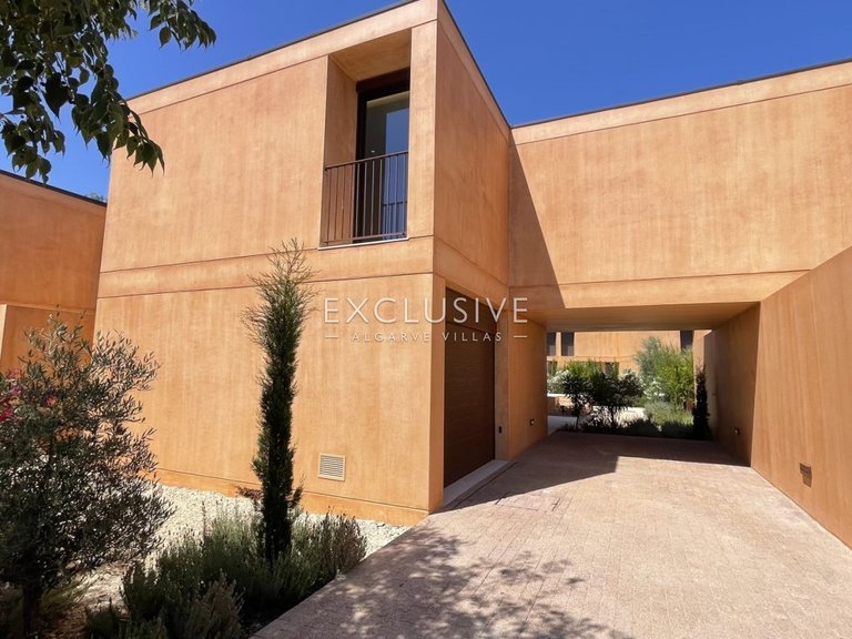 Villa for Sale in Vilamoura, Algarve 9
