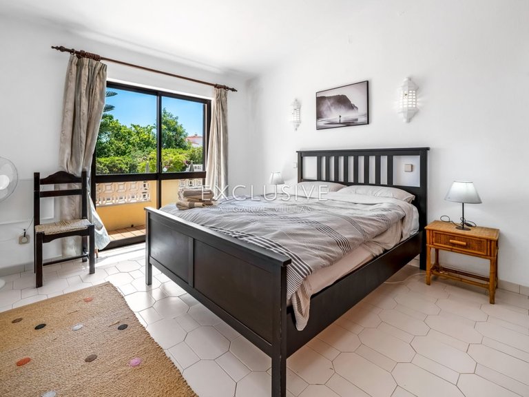 Villa for Sale in Carvoeiro, Algarve 44