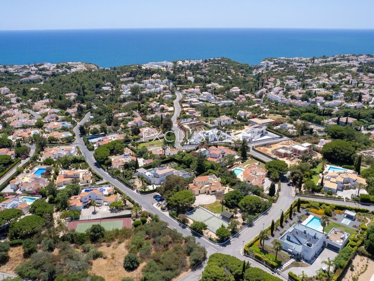 Villa for Sale in Carvoeiro, Algarve 33